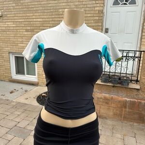 Dakine Short Sleeve Performance Tee in Gray, Black Teal size XS